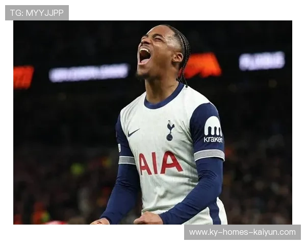 巴黎与英超豪门争夺门将天才,转会费上亿 巴黎与英超豪门争夺门将天才,转会费上亿